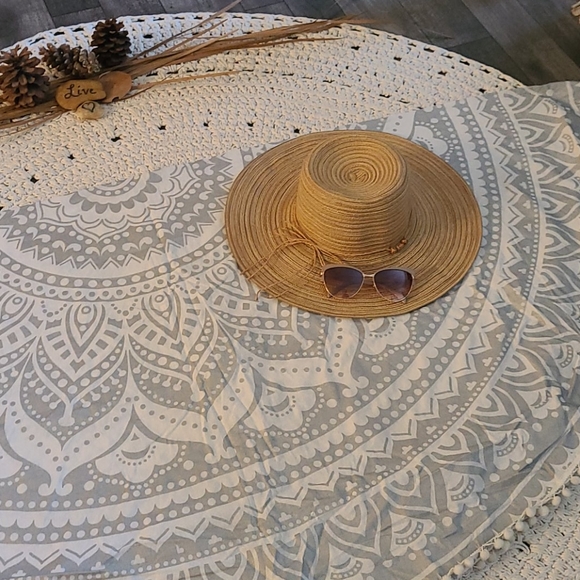 BO HO SILVER WHITE WALL ART TABLE CLOTH BEACH ROU - Picture 13 of 16